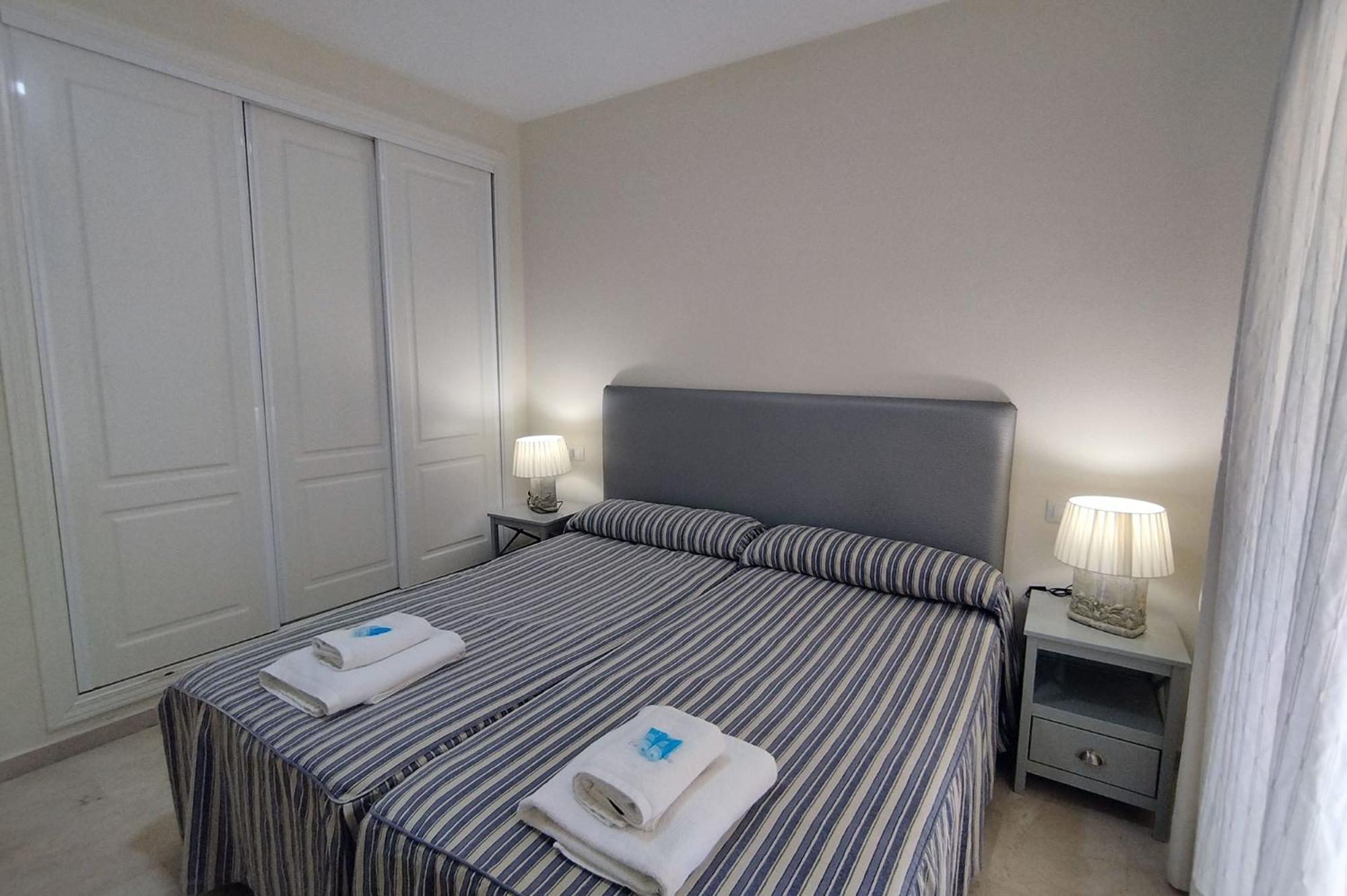 Appartamento Apartamento Puertosol Estepona Esterno foto