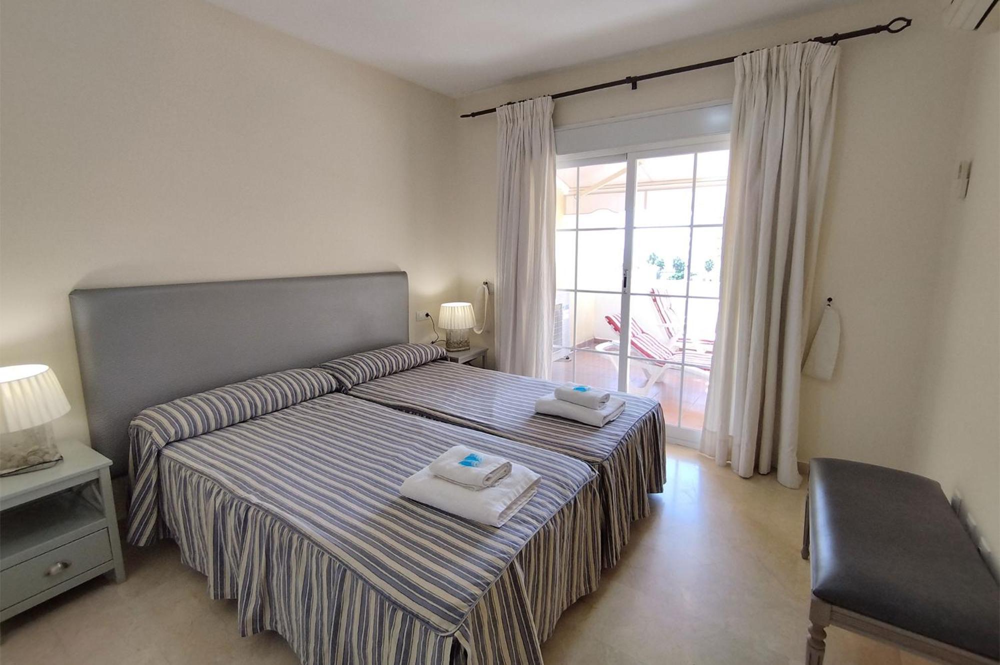 Appartamento Apartamento Puertosol Estepona Esterno foto